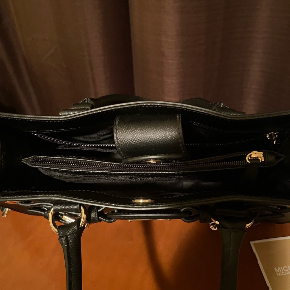 NWT Michael Kors - Hamilton EW Satchel - Black - Leather w/shoulder strap. - Picture 4 of 11